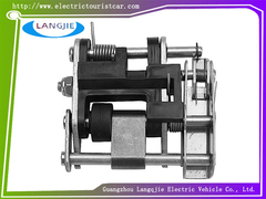 Pemasangan kunci cakar mobil klub untuk suku cadang kereta golf