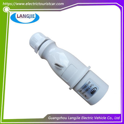 Konektor Daya Standar Colokan Y-20 013A-6 IP44 2P Untuk Marshell Golf Cart And Tour Bus
